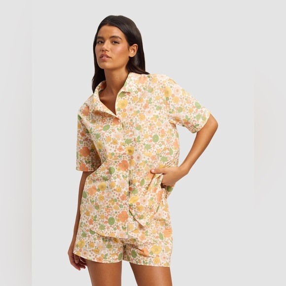 cozy earth Other - Cozy Earth Sutton Short Sleeve Pajama Top in Wildflower- Still Full Price